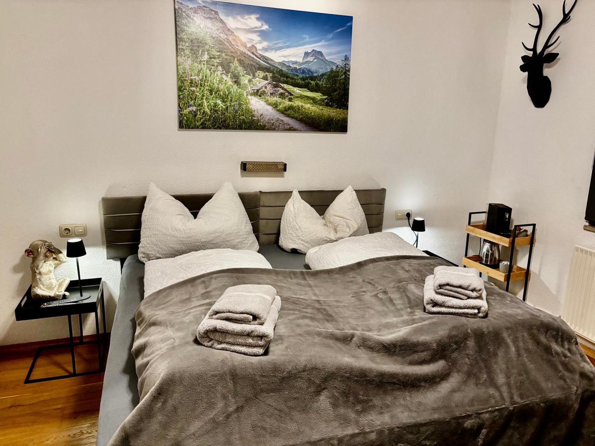 Lechtaler Alpenblick Landeck - Privatzimmer & Ferienwohnung Exterior foto