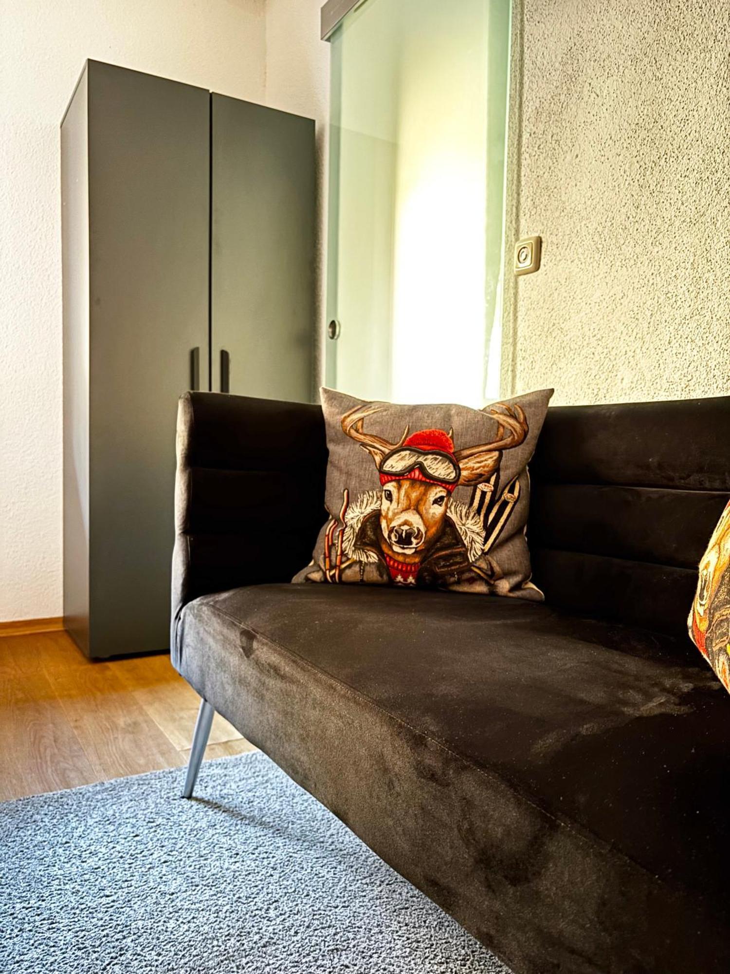 Lechtaler Alpenblick Landeck - Privatzimmer & Ferienwohnung Exterior foto